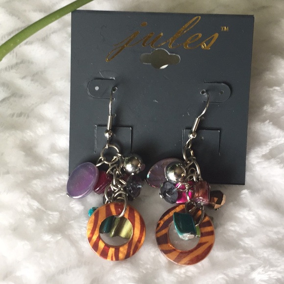 Jules Earrings - Picture 4 of 6